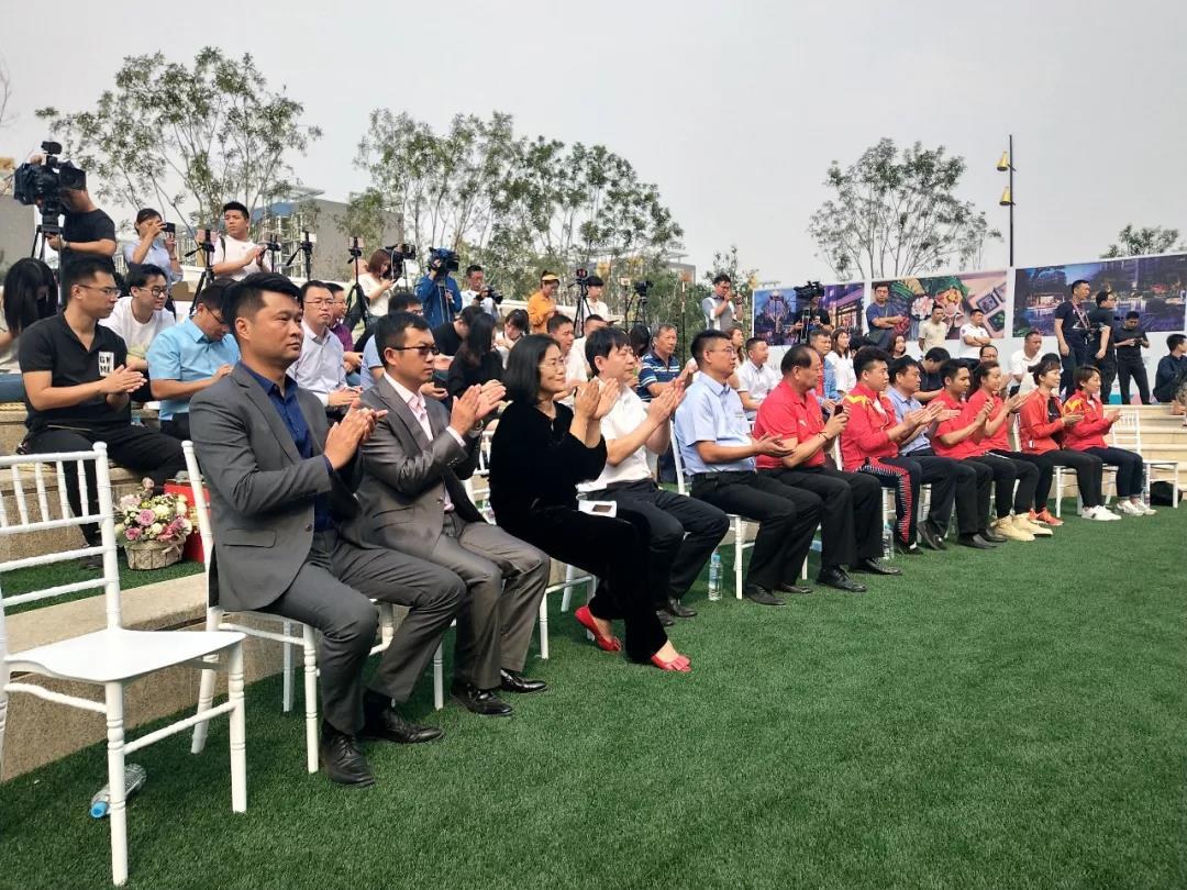都佰城教师节 鸡蛋“暴跳”进石家庄翰林学校开学典礼