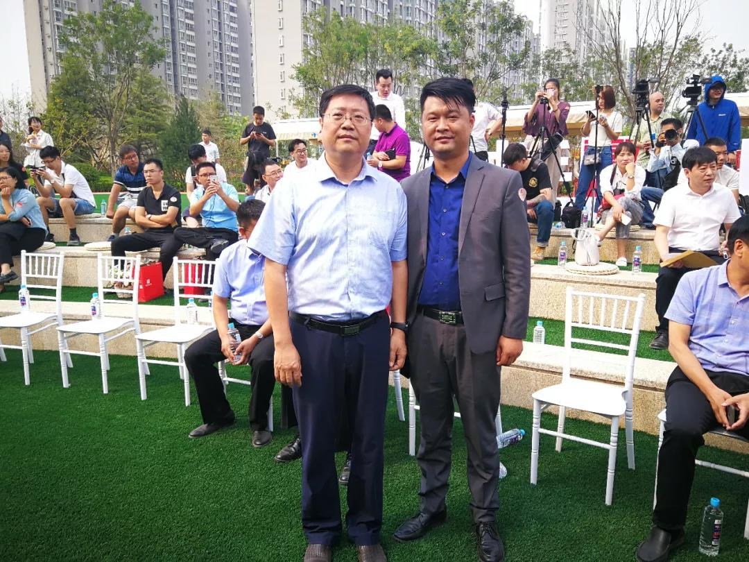 都佰城教师节 鸡蛋“暴跳”进石家庄翰林学校开学典礼