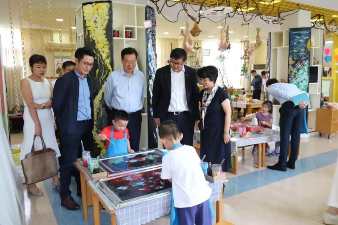 都佰城与巴斯夫向中国福利会托儿所捐建ETPU运动跑道