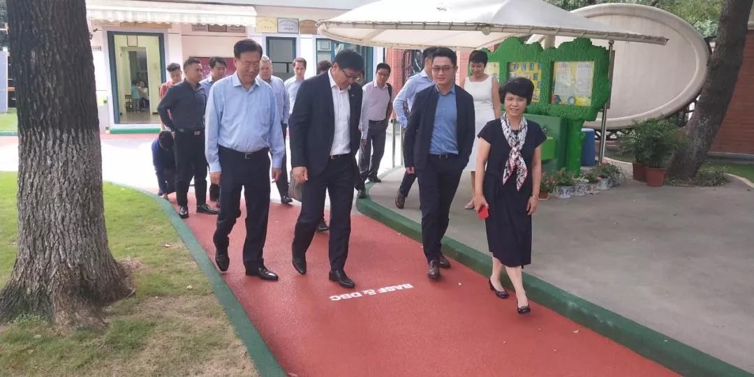都佰城与巴斯夫向中国福利会托儿所捐建ETPU运动跑道