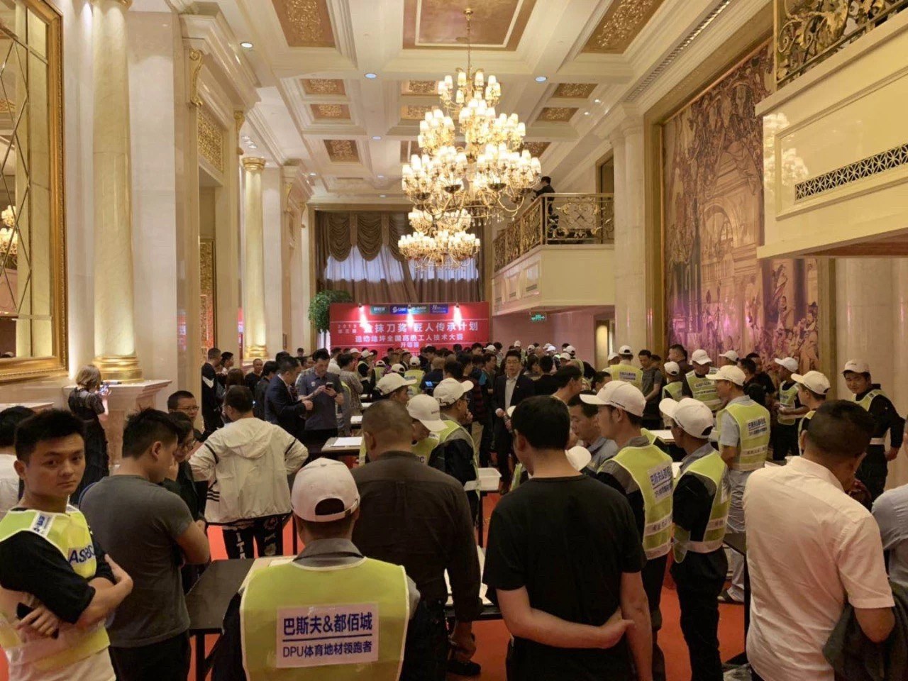 点亮匠心引我前行 : “金抹刀奖”匠人传承计划开幕赛完美落幕