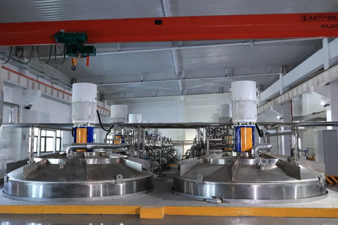 都佰城走进PHA万吨级工厂：博碳水性阻隔涂层进入产业化加速区